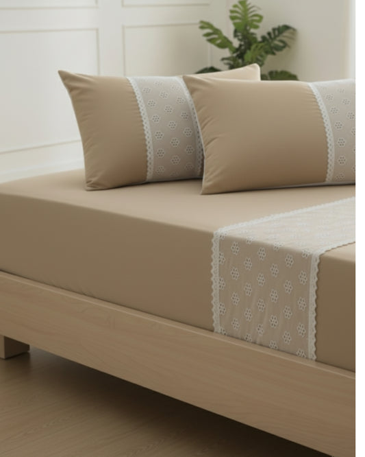 Contemporary Calm Lace-Trimmed 3-Piece Fitted Bedsheet Set – Soft Beige/Tan